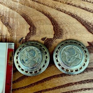 Vintage gold coin clip earrings 1 inch